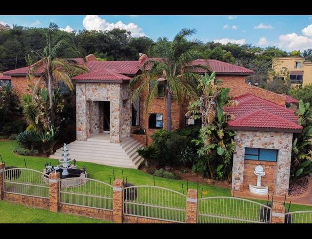 9 BEDROOM HOUSE FOR SALE IN MEYERSDAL